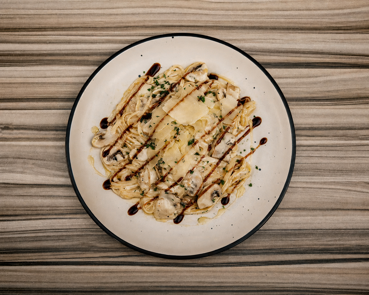 Creamy Garlic Mushroom Pasta with Caramelised Balsamic